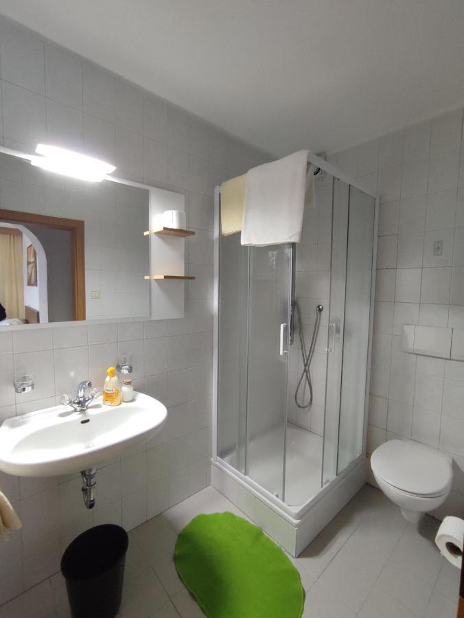 Garni Hattlerhof B&B Brunico Dış mekan fotoğraf